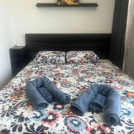 Apartment Cosy Next To The Mall